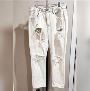 American Eagle Bleach Washed Button-Fly TomGirl Distressed Jeans Size 14